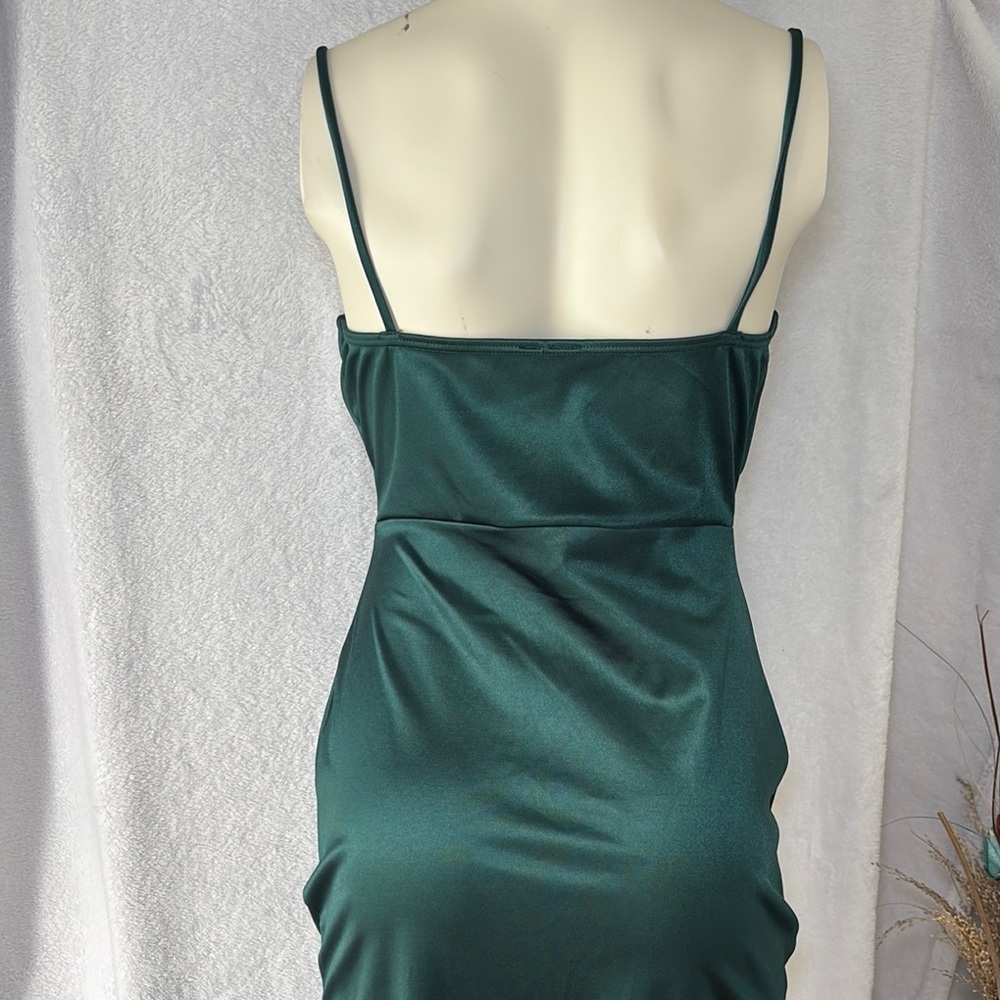 Elegant‎ Green Ruched Dress - Picture 7 of 8
